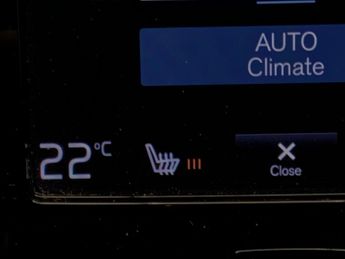 Volvo XC40 1.5h T4 Recharge 10.7kWh Plus Plug-in (211 ps) - KEYLESS ENTRY