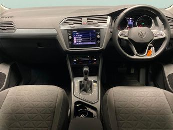 Volkswagen Tiguan 1.5 TSI Life DSG (150 ps) - NAV - BLUETOOTH - PARK SENSORS