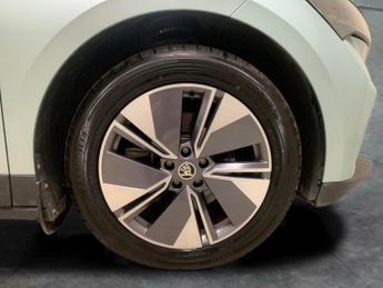Skoda Enyaq iV 62kWh 60 (179 ps) - NAV - WIFI - BLUETOOTH