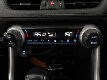 Toyota RAV4 2.5 VVT-h GPF Design CVT (218 ps) - LED - REVERSE CAM - NAV