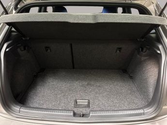 Volkswagen Polo 2.0 TSI GTI DSG (207 ps) - 17IN ALLOYS - AIR CON