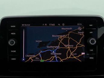 Volkswagen T-Roc 2.0 TDI R-Line DSG 4Motion (150 ps) - DIGITAL DASH - PARK SENSOR