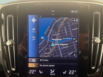 Volvo XC40 1.5h T4 Recharge 10.7kWh Plus Plug-in (211 ps) - SURROUND VIEW