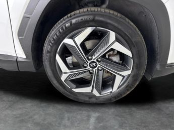 Hyundai Tucson 1.6 T-GDi 13.8kWh Premium Plug-in 4WD (265 ps) - UPGRADED SOUND