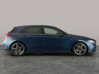 Mercedes-Benz A Class 1.3 A180 AMG Line Edition (Executive) 7G-DCT (136 ps) - SELF PAR
