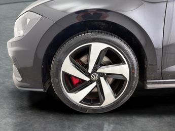 Volkswagen Polo 2.0 TSI GTI DSG (207 ps) - AUTO HEADLIGHTS - SPORTS SEATS - USB 