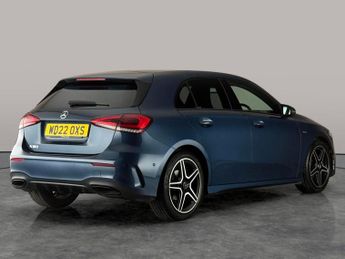 Mercedes-Benz A Class 1.3 A180 AMG Line Edition (Executive) 7G-DCT (136 ps) - SELF PAR