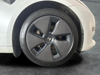 Tesla Model 3 Saloon RWD (241 bhp) - PARK ASSIST - LED - REVERSE CAM