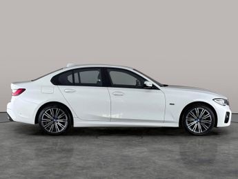 BMW 3 Series 2.0 330e 12kWh M Sport Plug-in (292 ps) - PARK ASSIST - KEYLESS 
