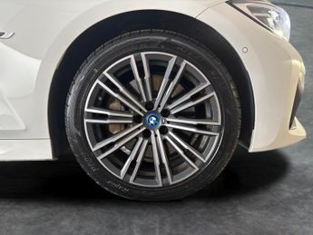 BMW 3 Series 2.0 330e 12kWh M Sport Plug-in (292 ps) - PARK ASSIST - KEYLESS 