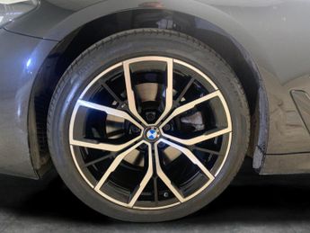 BMW 5 Series 2.0 520d MHT M Sport Steptronic (190 ps) - PERFORMANCE CONTROL