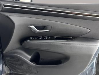 Hyundai Tucson 1.6 T-GDi 13.8kWh Premium Plug-in 4WD (265 ps) - UPGRADED SOUND 