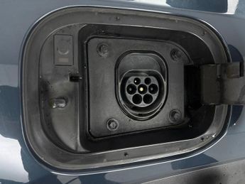 Hyundai Tucson 1.6 T-GDi 13.8kWh Premium Plug-in 4WD (265 ps) - UPGRADED SOUND 