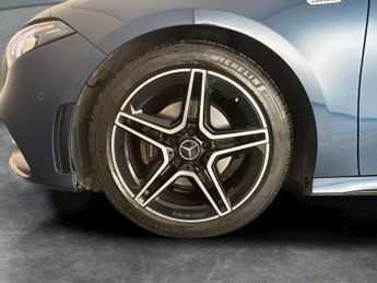 Mercedes-Benz A Class 1.3 A180 AMG Line Edition (Executive) 7G-DCT (136 ps) - SELF PAR