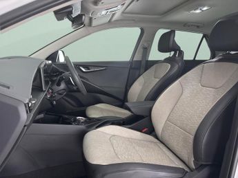 Kia Niro 64.8kWh 4 (201 bhp) - HK AUDIO - HEAT AND COOL SEATS - PARK ASSI