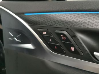 BMW iX3 80kWh M Sport Pro (286 ps) - GESTURE CONTROL - HUD - ADAPT CRUIS