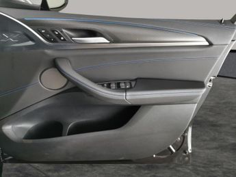 BMW iX3 80kWh M Sport Pro (286 ps) - GESTURE CONTROL - HUD - ADAPT CRUIS