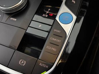 BMW iX3 80kWh M Sport Pro (286 ps) - GESTURE CONTROL - HUD - PARK ASSIST