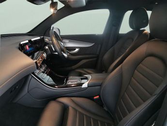 Mercedes-Benz EQC EQC 400 80kWh AMG Line 4MATIC (408 ps) - HEATED LEATHER - COMFOR