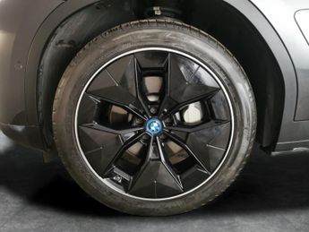 BMW iX3 80kWh Premier Edition (286 ps) - DRIVING ASSISTANT - PARK ASSIST