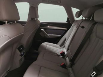 Audi Q5 2.0 TFSIe 50 Sport Plug-in S Tronic quattro 17.9kWh (299 ps) - S