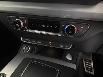 Audi Q5 2.0 TDI 40 S line S Tronic quattro (190 ps) - SPORTS SEATS - DAB
