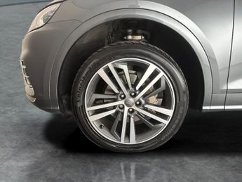 Audi Q5 2.0 TDI 40 S line S Tronic quattro (190 ps) - SPORTS SEATS - DAB