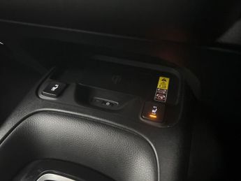 Toyota Corolla 1.8 VVT-h Icon Touring Sports CVT (140 ps) - APPLE CARPLAY - REV