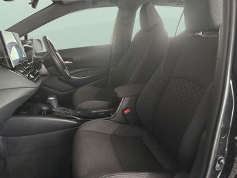 Toyota Corolla 1.8 VVT-h Icon Touring Sports CVT (140 ps) - APPLE CARPLAY - REV