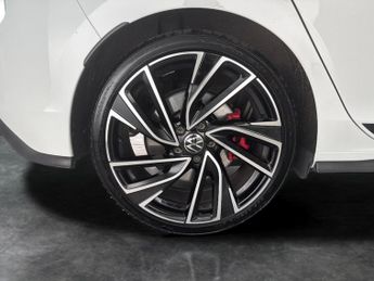 Volkswagen Golf 2.0 TSI GTI Clubsport DSG (300 ps) - DIGITAL DASH - PADDLE SHIFT