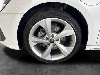 Audi A3 1.4 TFSIe 40 S line Sportback Plug-in S Tronic 13kWh (204 ps) - 