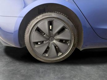 Tesla Model 3 (Dual Motor) Long Range 4WDE (306 ps) - HEATED WHEEL - ADAPTIVE 