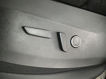 Tesla Model Y (Dual Motor) Long Range 4WDE (384 bhp) - LED - REVERSE CAM - NAV