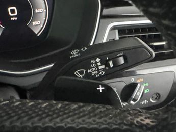 Audi A4 2.0 TDI 35 Black Edition S Tronic (163 ps) - BLUETOOTH - CRUISE