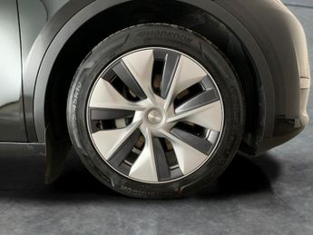 Tesla Model Y (Dual Motor) Long Range 4WDE (384 bhp) - LED - REVERSE CAM - NAV