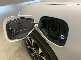 Ford Mustang Mach-e Standard Range 70kWh Automatic AWD (269 ps) - REVERSE CAM - HEAT
