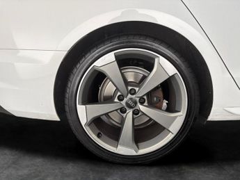 Audi A4 2.0 TDI 35 Black Edition S Tronic (163 ps) - BLUETOOTH - CRUISE