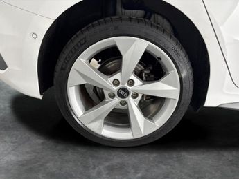 Audi A3 1.4 TFSIe 40 S line Sportback Plug-in S Tronic 13kWh (204 ps) - 