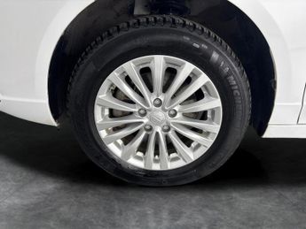 MG Mg5 61.1kWh Excite Long Range (156 ps) - SAT NAV - BLUETOOTH - DRIVI
