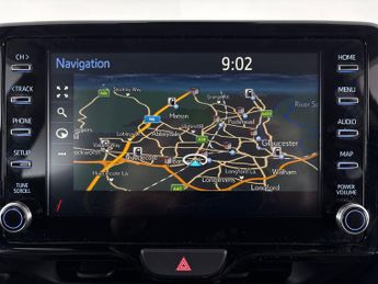 Toyota Yaris 1.5 VVT-h Design E-CVT (116 ps) - LANE TRACE ASSIST - LANE DEPAR
