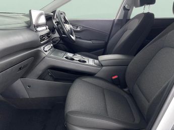 Hyundai Kona 64kWh Premium (10.5kW Charger) (204 ps) - UPGRADED SOUND - LED