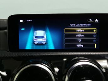 Mercedes-Benz CLA 1.3 CLA200 AMG Line Shooting Brake 7G-DCT (163 ps) - LED - NAV