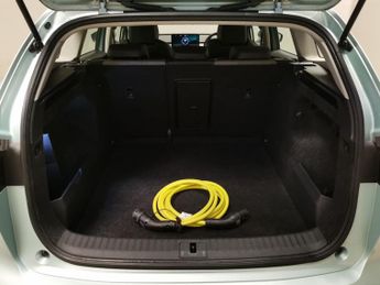 Skoda Enyaq iV 62kWh 60 (DC120kW) (179 ps) - AIR CON - PARK SENSORS - DAB