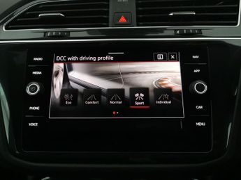 Volkswagen Tiguan 1.4 TSI 13kWh R-Line Plug-in DSG (245 ps) - KEYLESS ENTRY - PARK