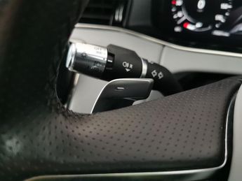 Land Rover Range Rover Evoque 1.5 P300e 12.2kWh R-Dynamic HSE Plug-in 4WD (309 ps) - LED - MER