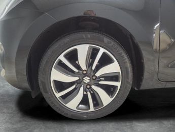 Suzuki Swift 1.0 Boosterjet SZ5 (111 ps) - LED - NAV - LANE DEPARTURE