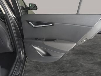 Kia Niro 64.8kWh 4 (201 bhp) - REVERSE CAM - NAV - HEATED SEATS