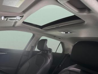Kia Niro 64.8kWh 4 (201 bhp) - REVERSE CAM - NAV - HEATED SEATS