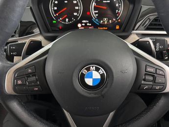 BMW X1 2.0 20i xLine xDrive (178 ps) - CARPLAY - PARK ASSIST - LED