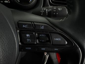 Toyota Yaris 1.5 VVT-h Design E-CVT (116 ps) - LANE TRACE ASSIST - LANE DEPAR